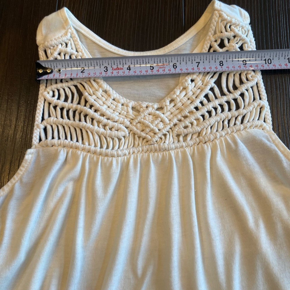 Old Navy Tank Top, Size XS (16), Crochet Detail Around Neckline - Picture 6 of 8